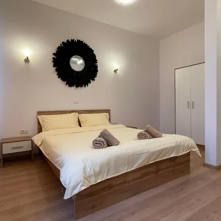 New Nr5 Self Checkin Oldcity Center Paid Parking With Lift Timisoara